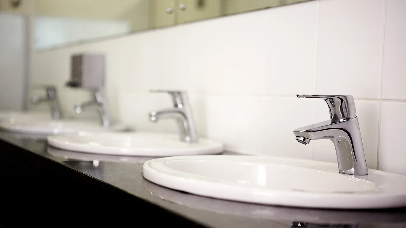 Öffentliche Einrichtungen_Verwaltung, Schulen und Universitäten